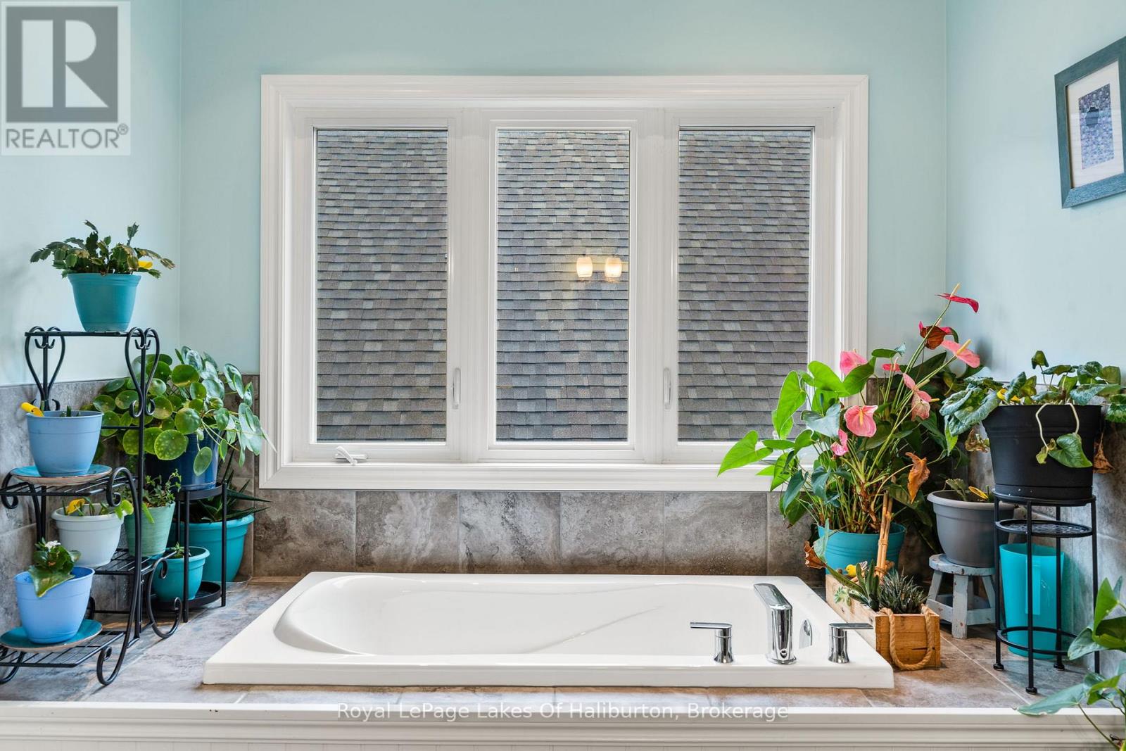 9 Webb Circle, Dysart Et Al, Ontario  K0M 1S0 - Photo 27 - X12475965