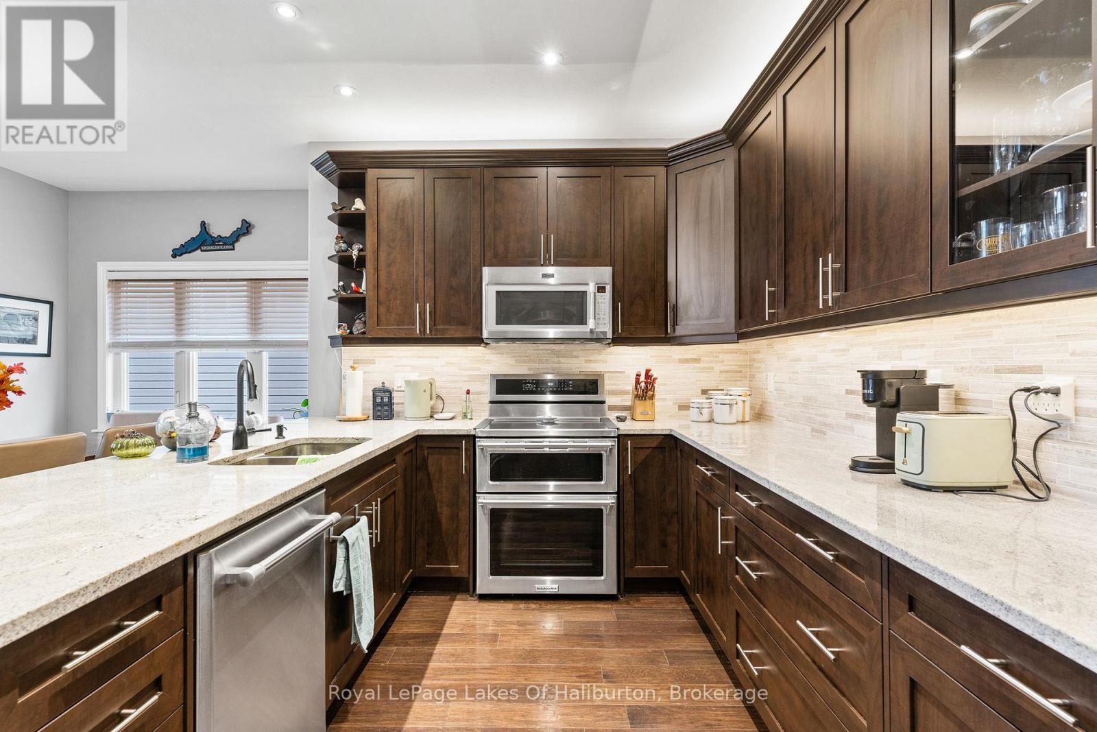 9 Webb Circle, Dysart Et Al, Ontario  K0M 1S0 - Photo 7 - X12475965