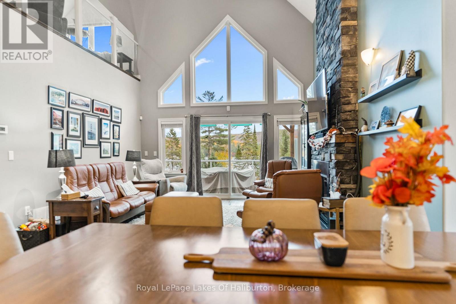 9 Webb Circle, Dysart Et Al, Ontario  K0M 1S0 - Photo 9 - X12475965