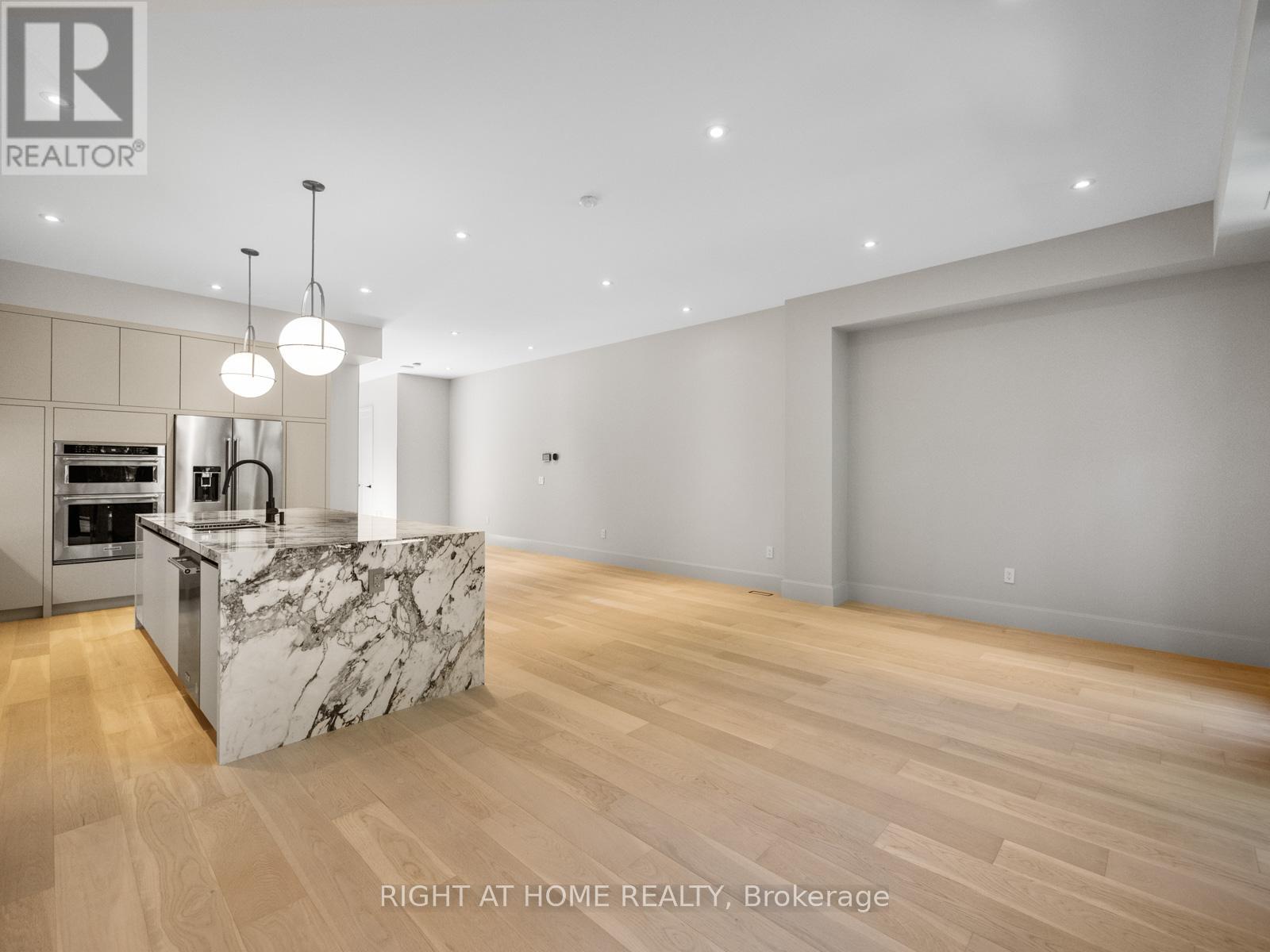 57 Alameda Avenue, Toronto, Ontario  M6C 3W3 - Photo 14 - C12537322