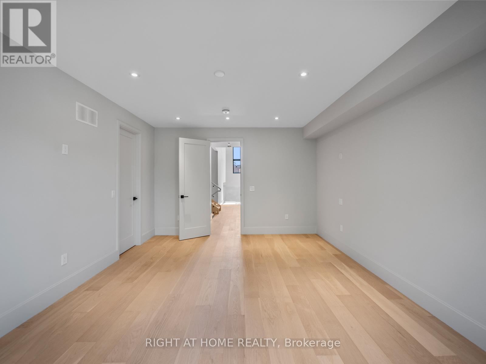 57 Alameda Avenue, Toronto, Ontario  M6C 3W3 - Photo 25 - C12537322