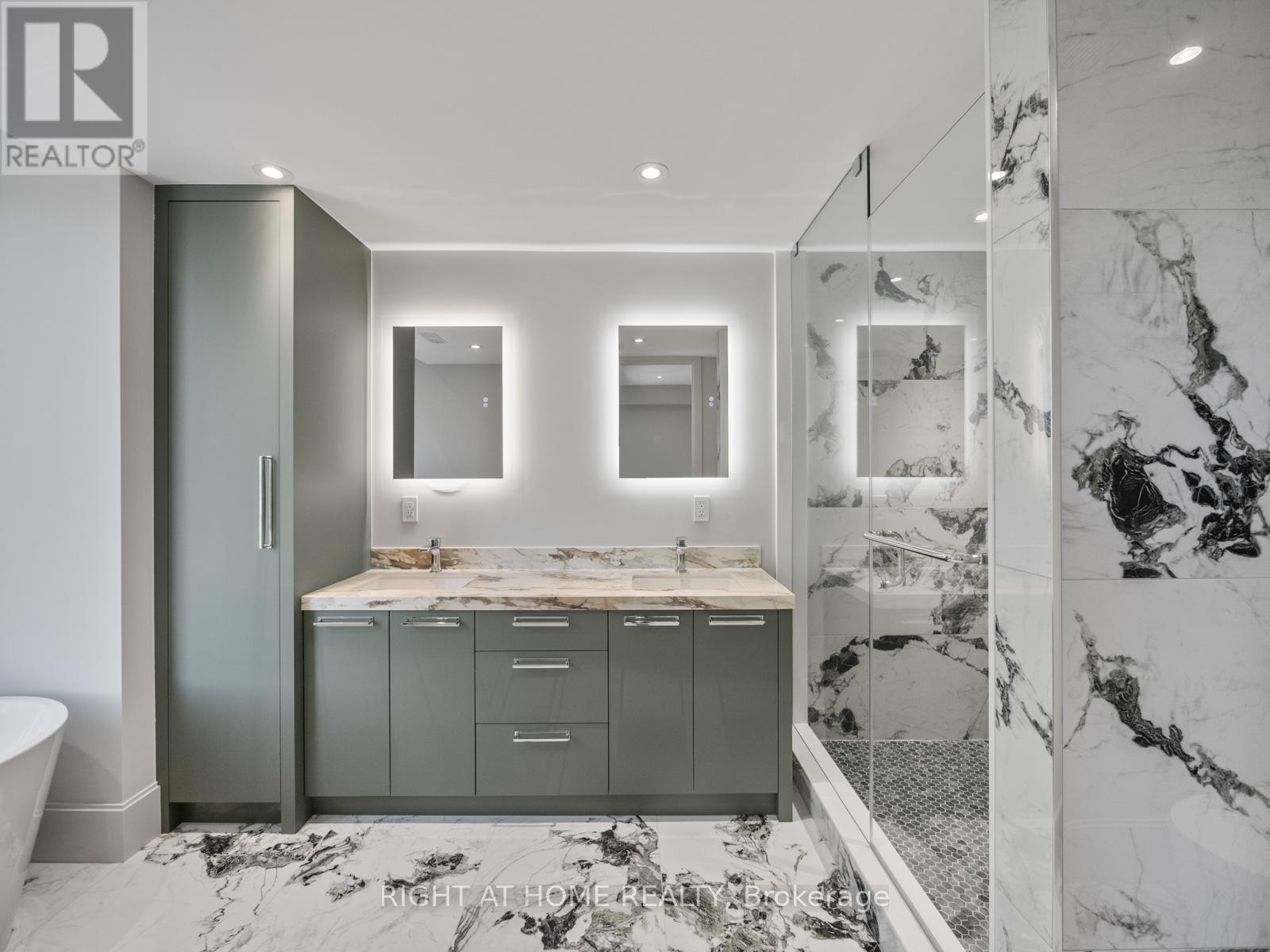 57 Alameda Avenue, Toronto, Ontario  M6C 3W3 - Photo 26 - C12537322