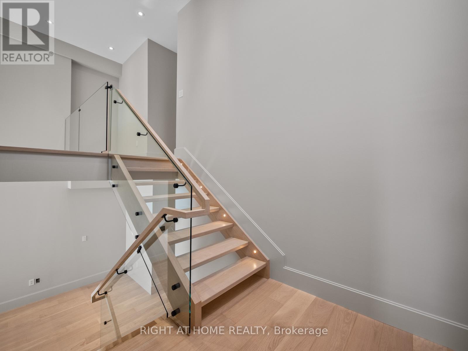 57 Alameda Avenue, Toronto, Ontario  M6C 3W3 - Photo 34 - C12537322