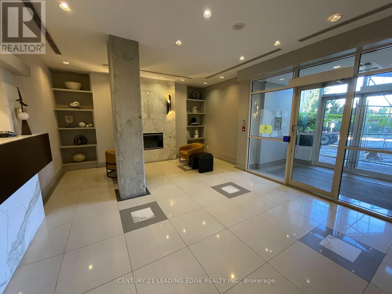 1602 - 1105 Leslie Street, Toronto, Ontario  M3C 4G9 - Photo 2 - C12537332