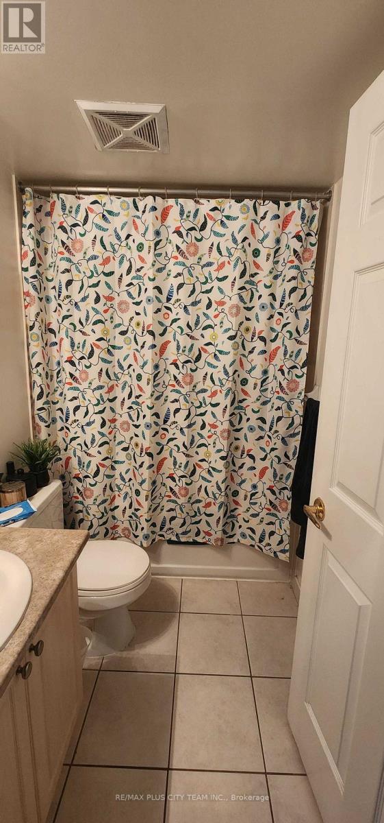 1512 - 30 Grand Trunk Crescent, Toronto, Ontario  M5J 3A4 - Photo 13 - C12537354