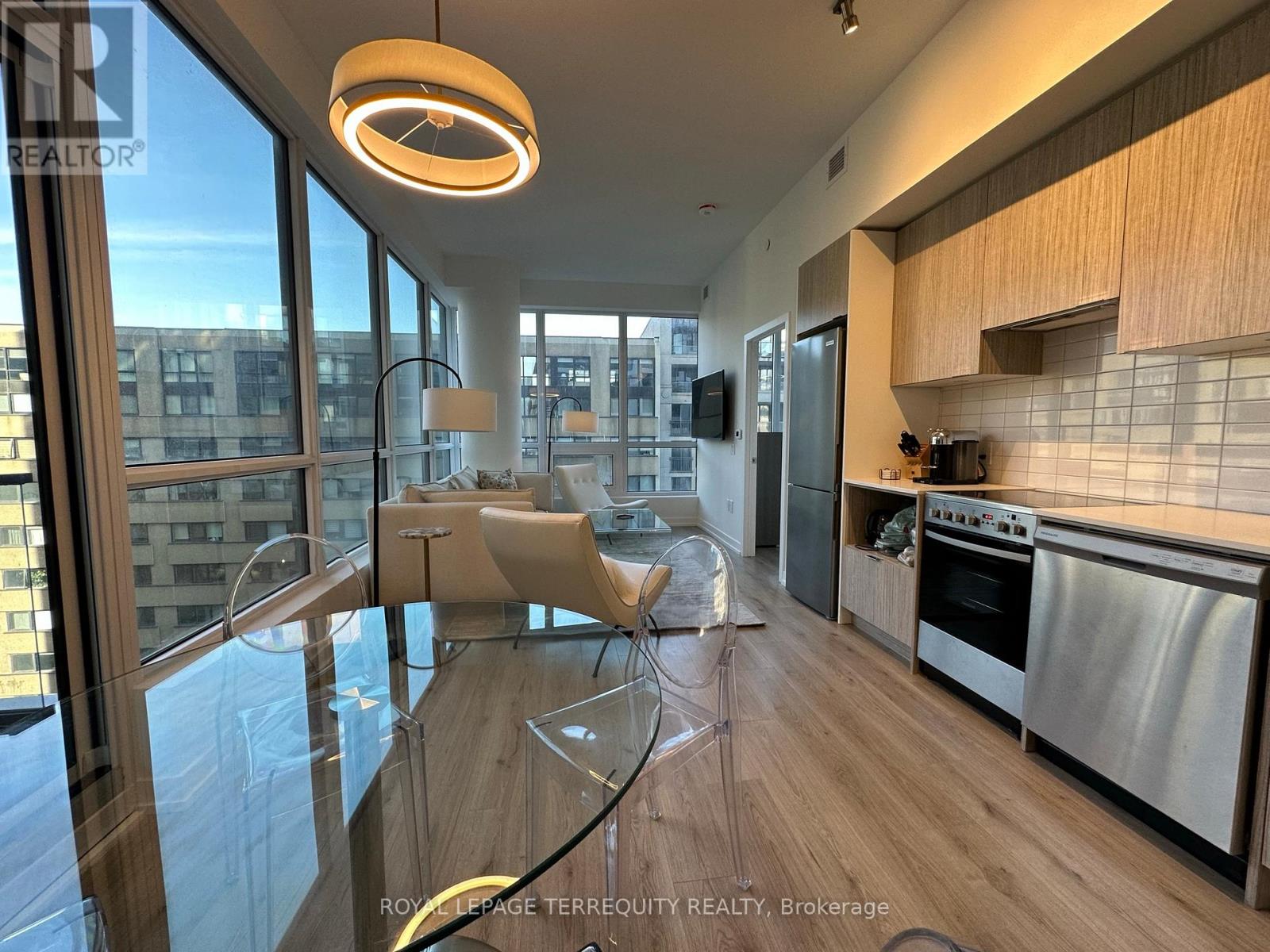 1104 - 395 Bloor Street E, Toronto, Ontario  M4W 0B4 - Photo 3 - C12537386