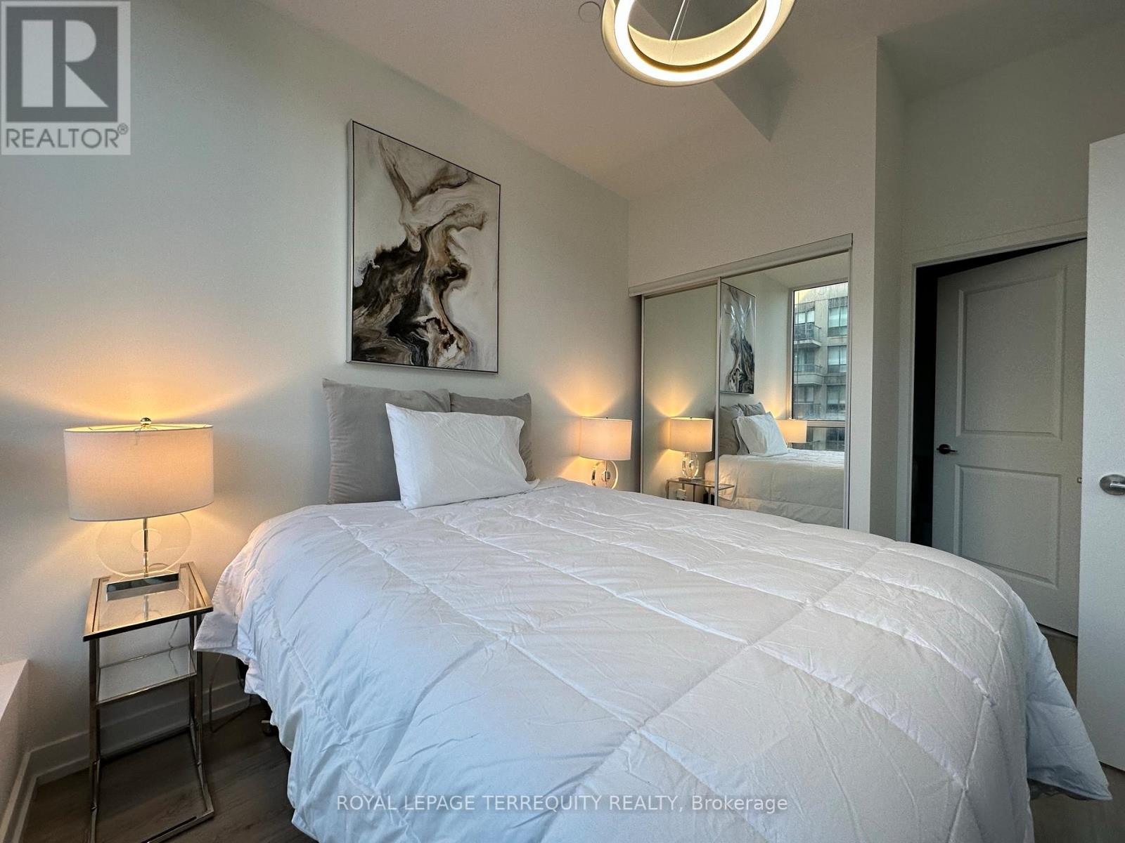 1104 - 395 Bloor Street E, Toronto, Ontario  M4W 0B4 - Photo 8 - C12537386