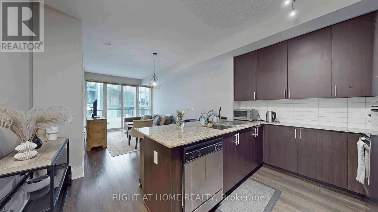 907 - 560 FRONT STREET W, Toronto, Ontario