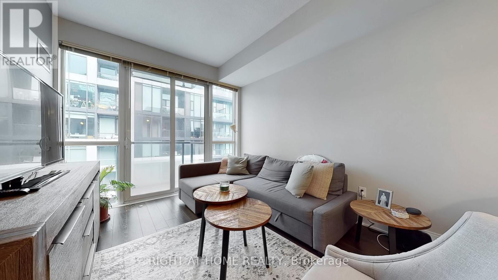 907 - 560 Front Street W, Toronto, Ontario  M5V 1C1 - Photo 2 - C12537414