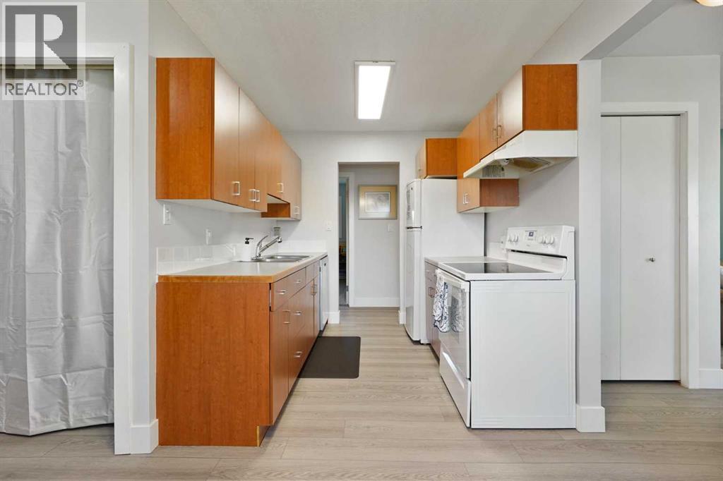 486n 100e, Raymond, Alberta  T0K 2S0 - Photo 9 - A2263960