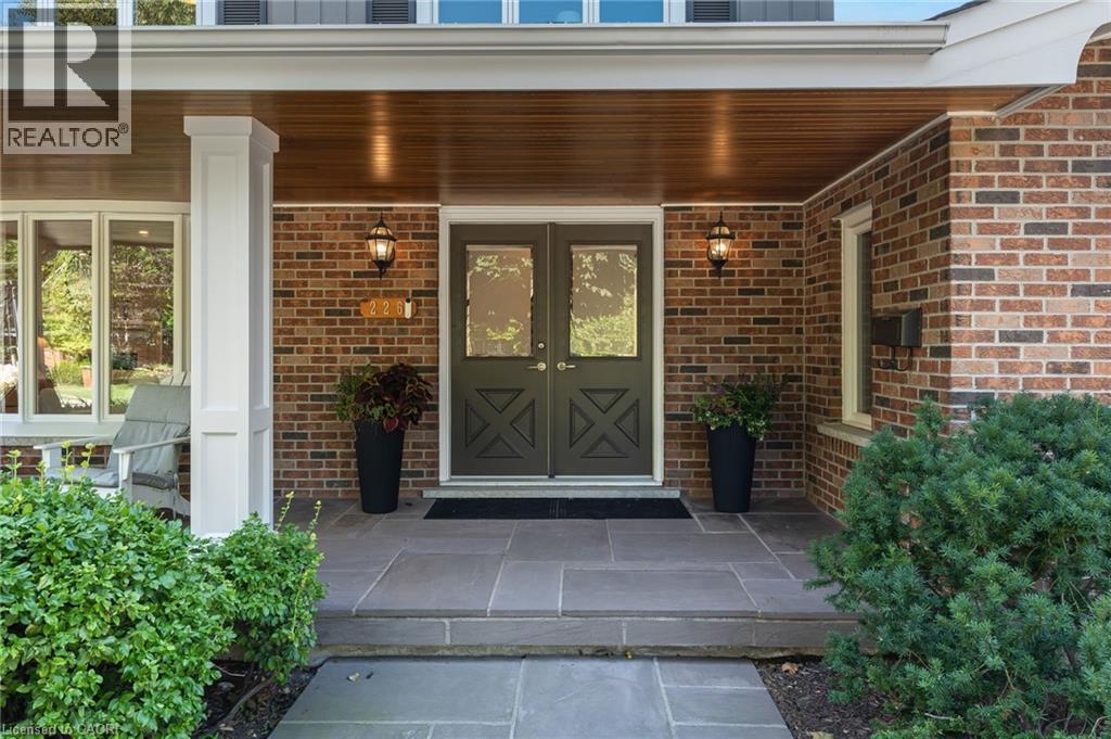 226 Shoreacres Road, Burlington, Ontario  L7L 2H2 - Photo 5 - 40780422