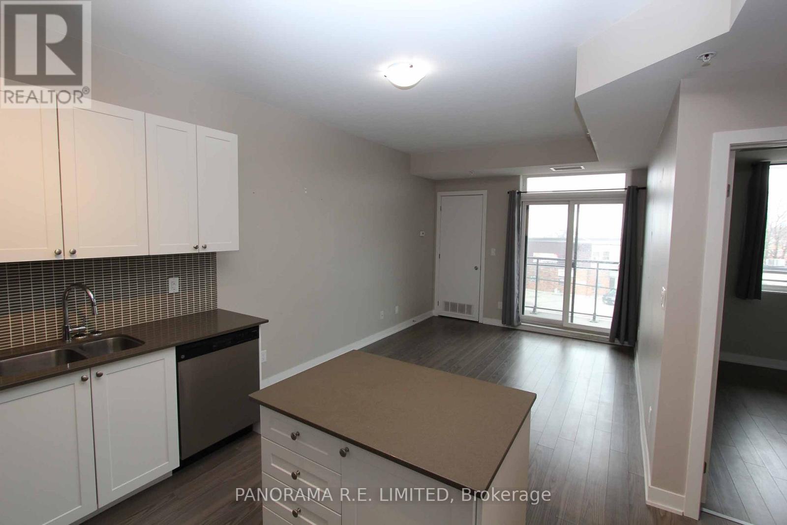 318 - 3560 St Clair Avenue E, Toronto, Ontario  M1K 2A7 - Photo 4 - E12537324