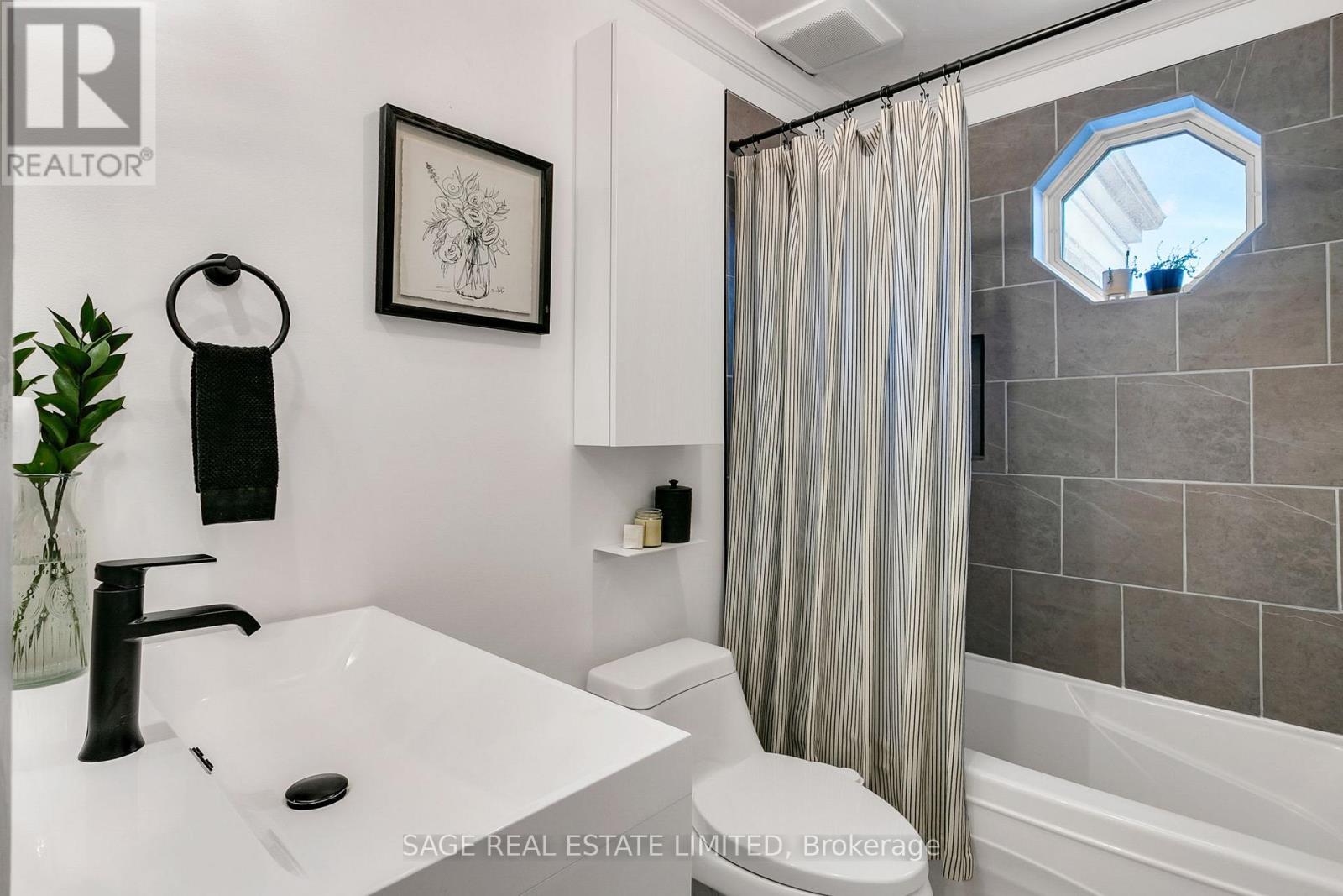 40 Kildonan Road, Toronto, Ontario M4E 2N6 - Photo 24 - E12537334