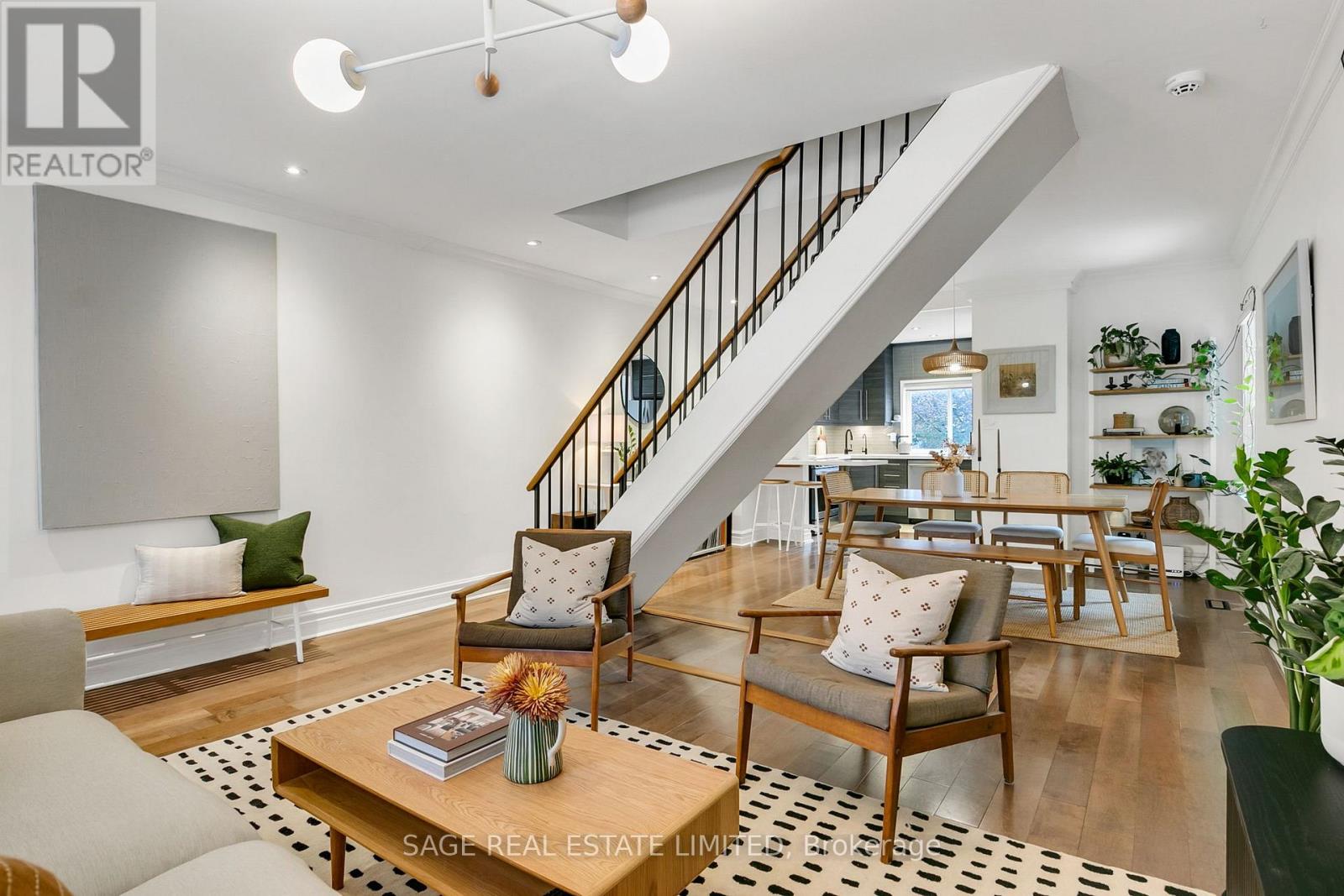 40 Kildonan Road, Toronto, Ontario M4E 2N6 - Photo 8 - E12537334