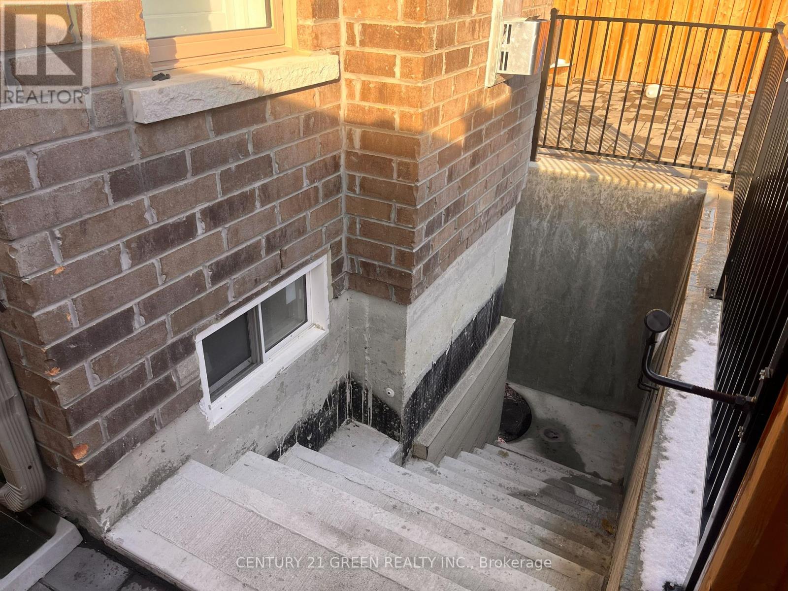 Bsmt - 27 Whitefish Street, Whitby, Ontario  L1P 0K5 - Photo 3 - E12537338