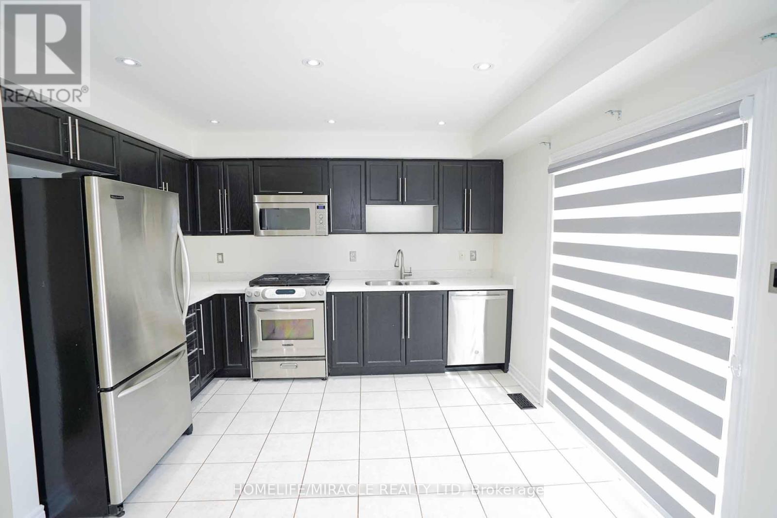 15 Atherton Avenue, Ajax, Ontario  L1T 4Y3 - Photo 11 - E12537446