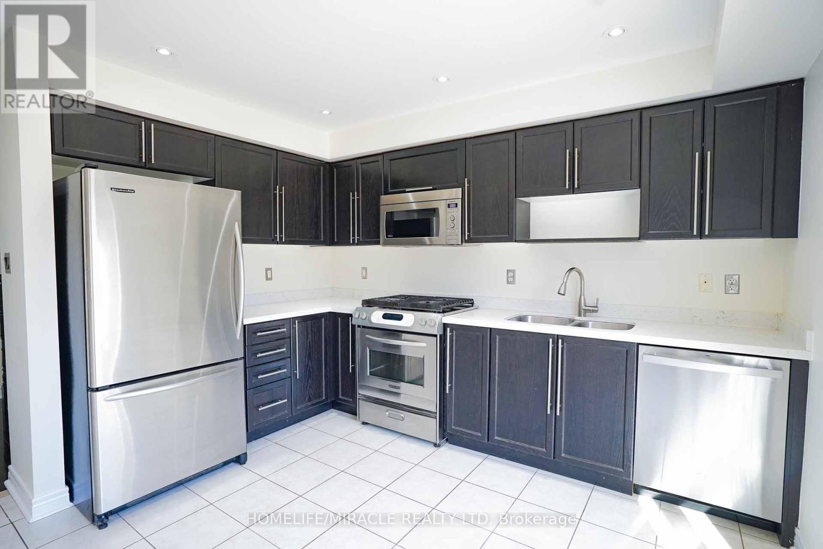 15 Atherton Avenue, Ajax, Ontario  L1T 4Y3 - Photo 13 - E12537446