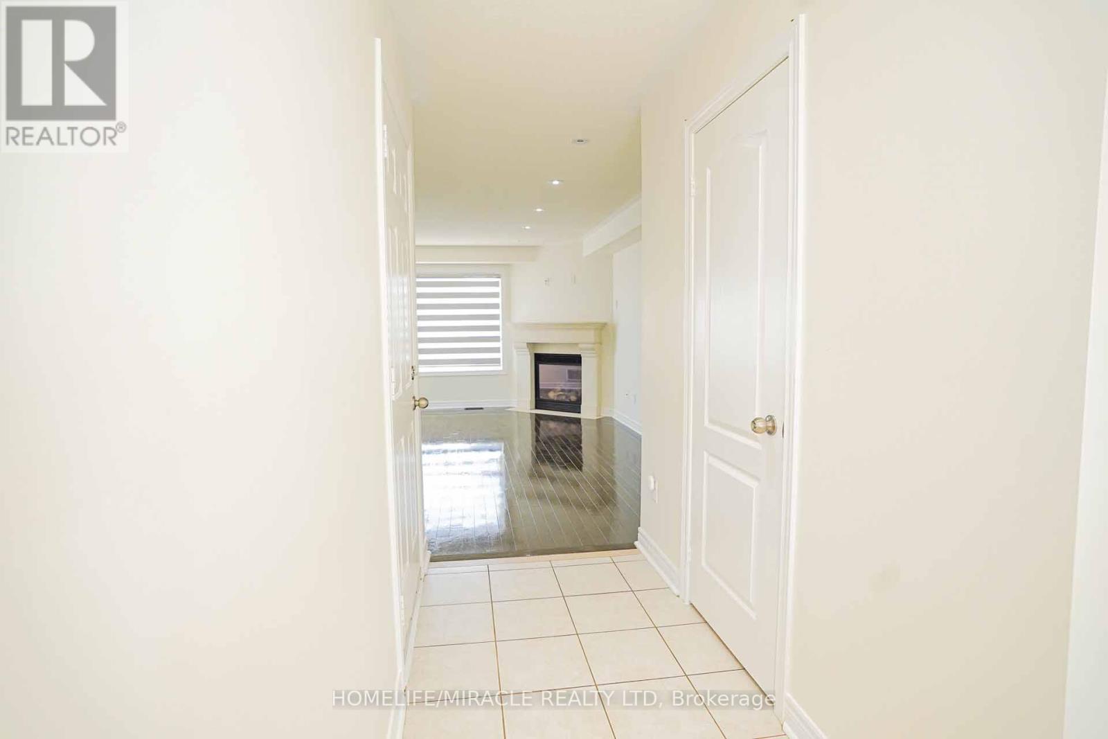 15 Atherton Avenue, Ajax, Ontario  L1T 4Y3 - Photo 5 - E12537446