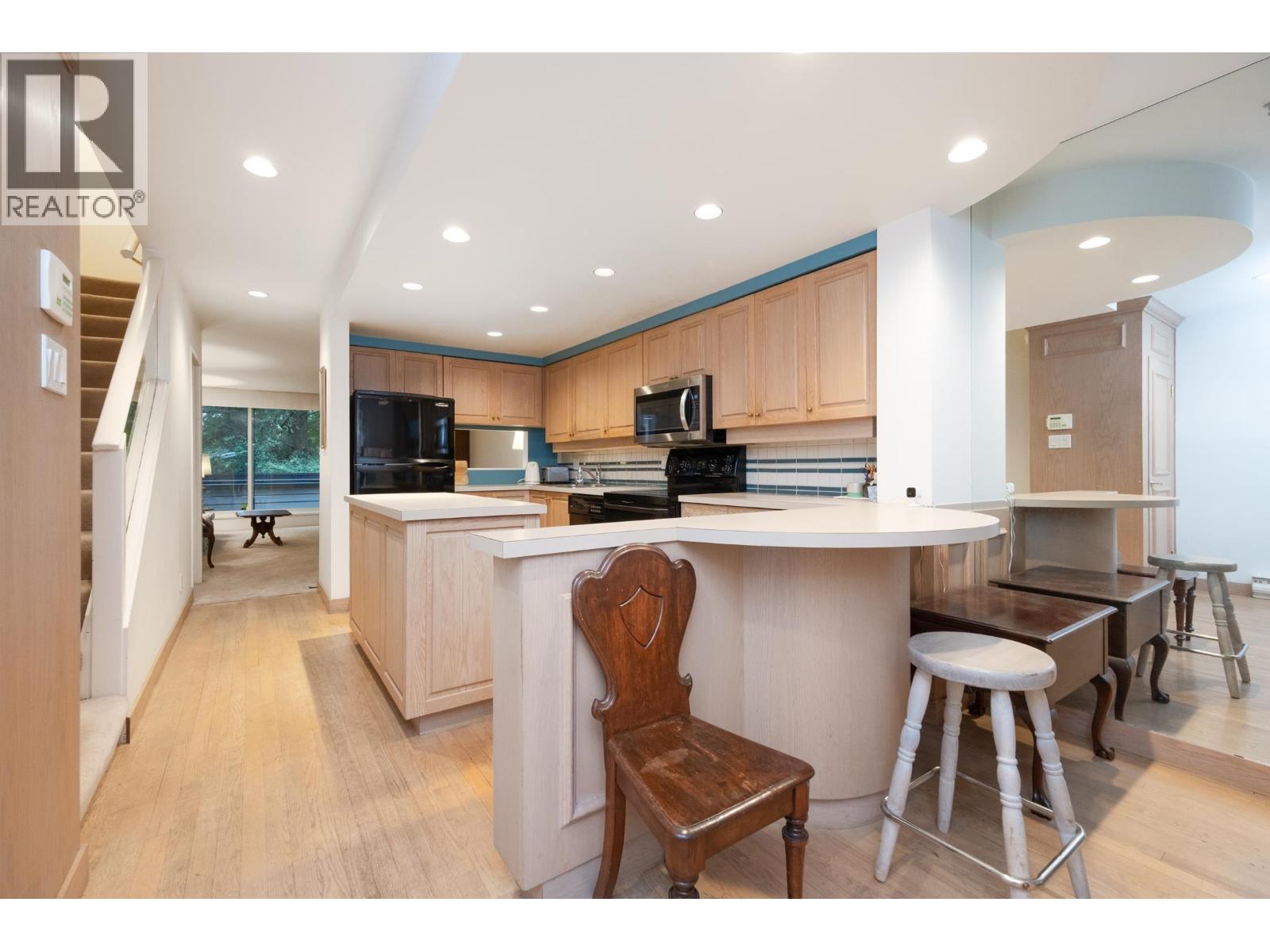 4083 Parkway Drive, Vancouver, British Columbia  V6L 3C9 - Photo 5 - R3058696