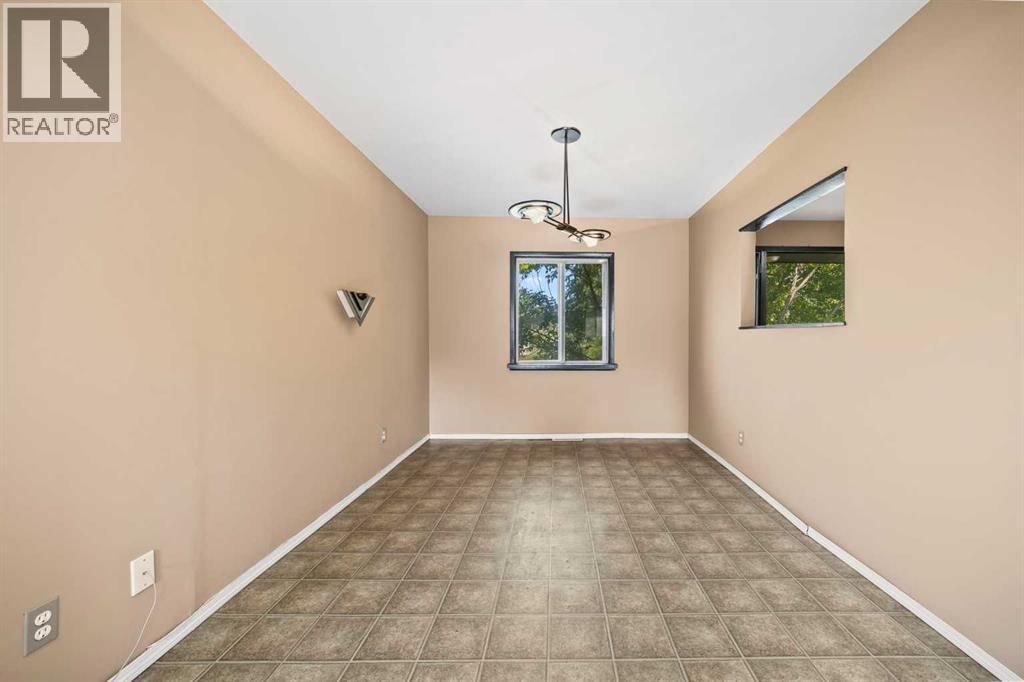 8039 36 Avenue Nw, Calgary, Alberta  T3B 1V8 - Photo 20 - A2258465