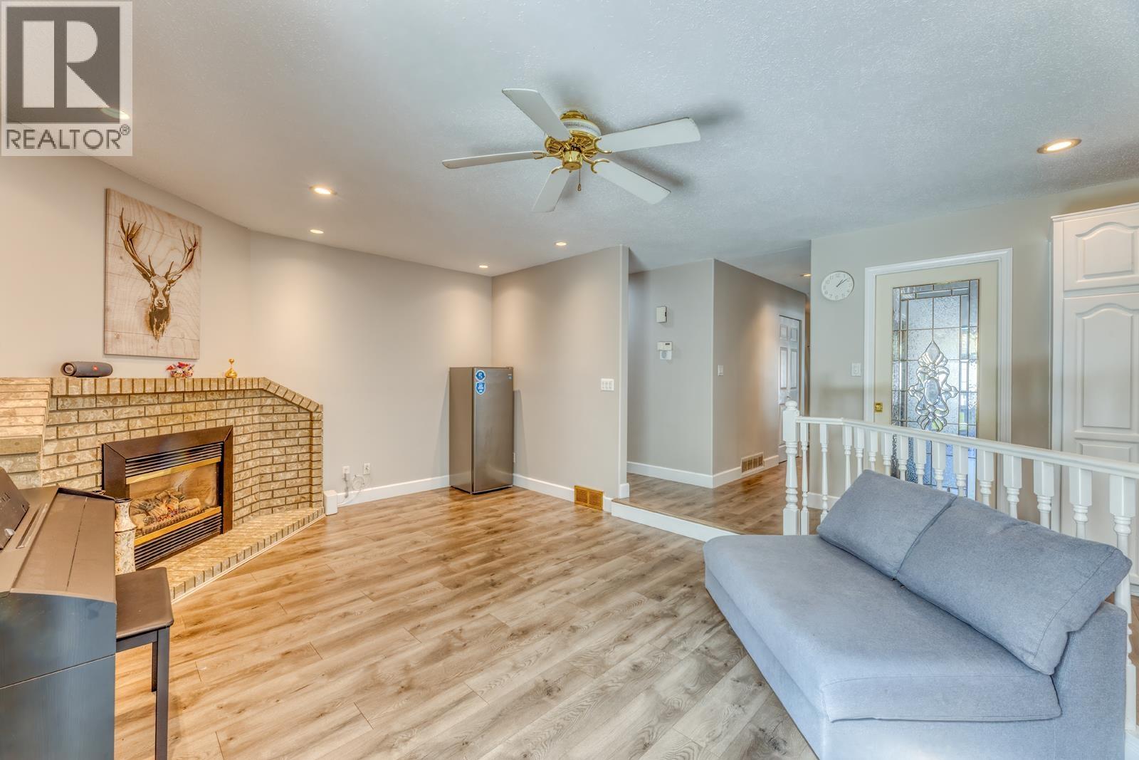 22970 126 Avenue, Maple Ridge, British Columbia  V2X 0S7 - Photo 4 - R3056222