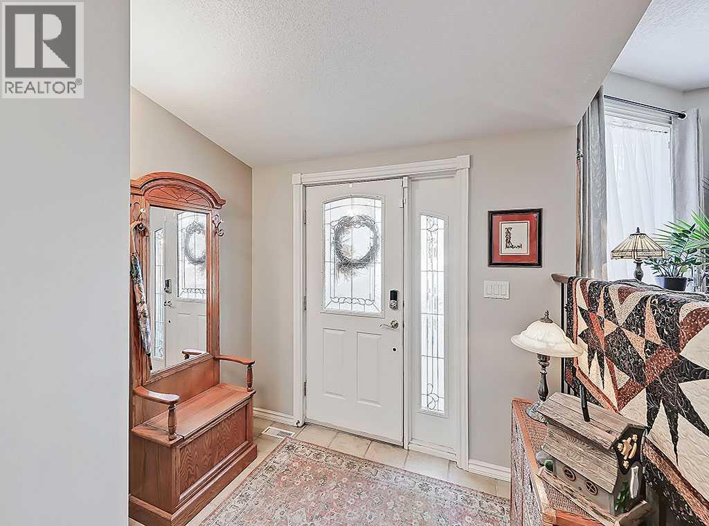 405 6 Avenue Sw, High River, Alberta  T1V 1B6 - Photo 3 - A2270146