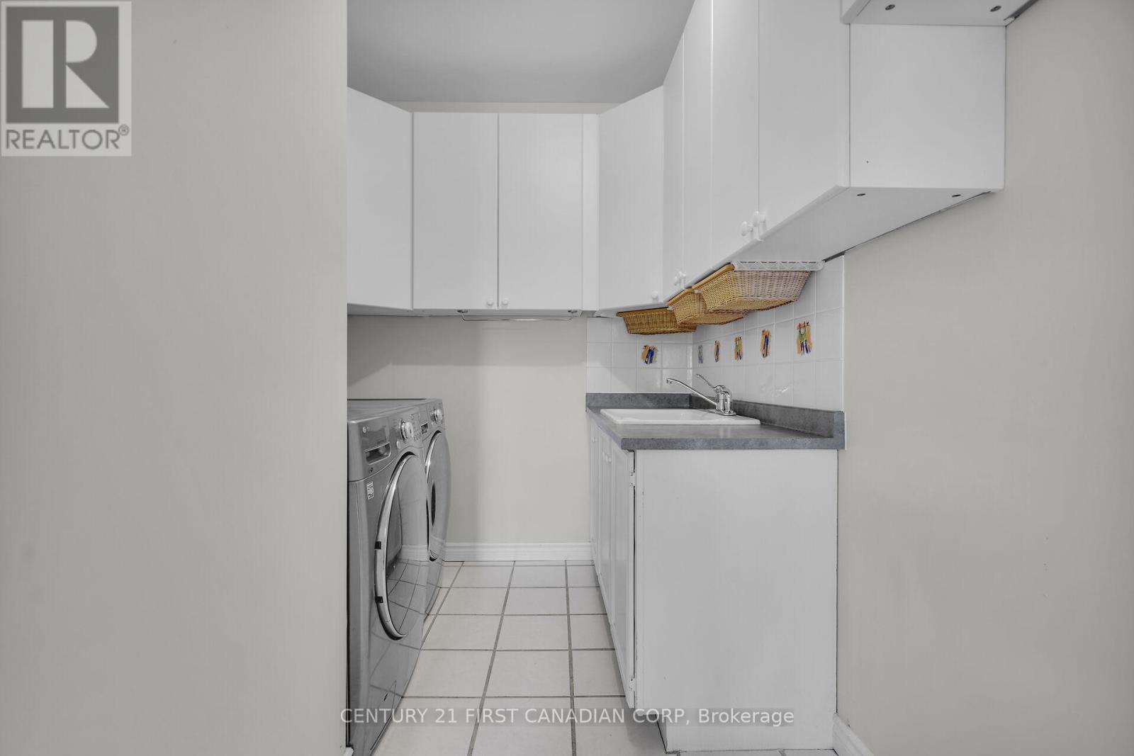 1738 Woodhull Road, London South, Ontario  N6K 4M6 - Photo 18 - X12537482