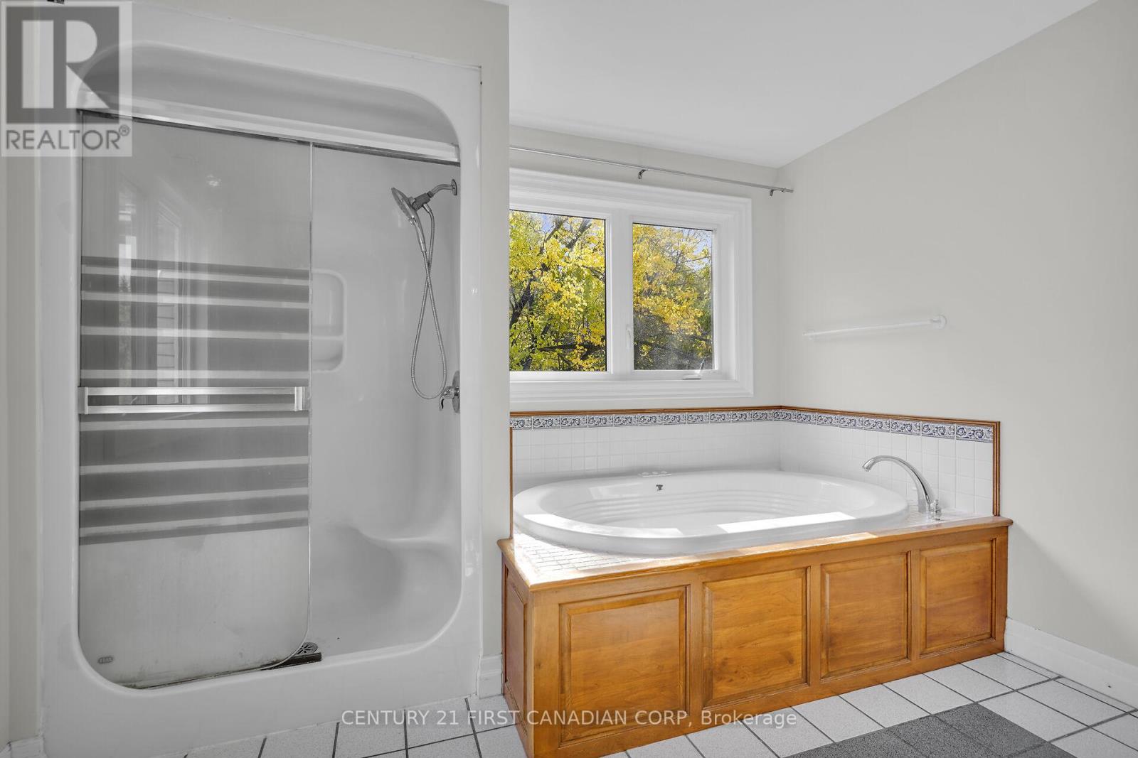 1738 Woodhull Road, London South, Ontario  N6K 4M6 - Photo 25 - X12537482