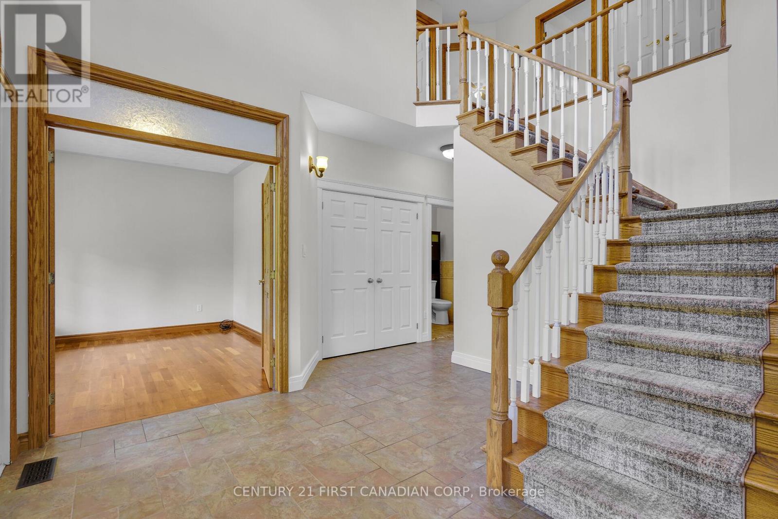 1738 Woodhull Road, London South, Ontario  N6K 4M6 - Photo 7 - X12537482