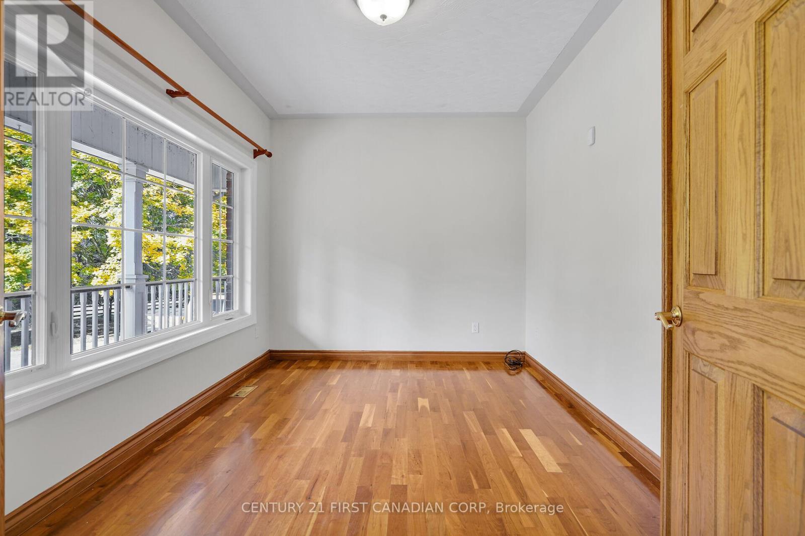 1738 Woodhull Road, London South, Ontario  N6K 4M6 - Photo 8 - X12537482