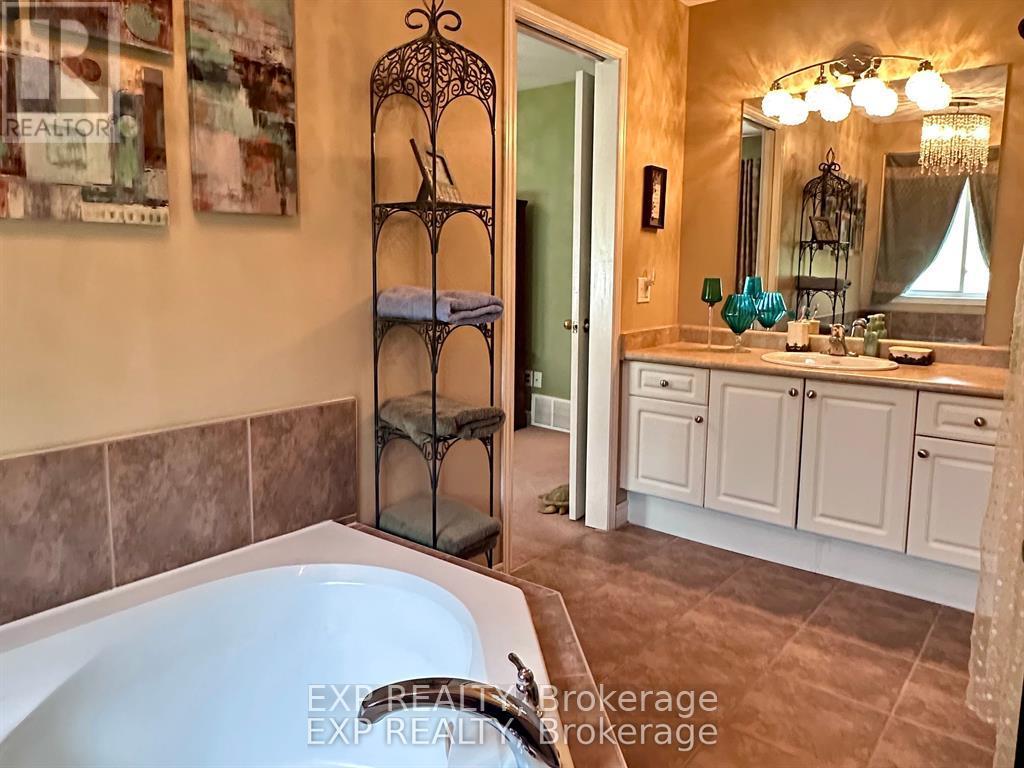 2011 Main Street, Norfolk, Ontario  N0E 1X0 - Photo 27 - X12537570