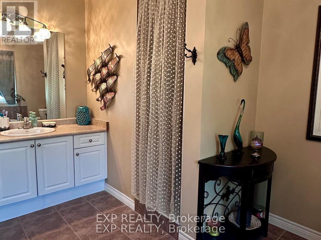 2011 Main Street, Norfolk, Ontario  N0E 1X0 - Photo 28 - X12537570