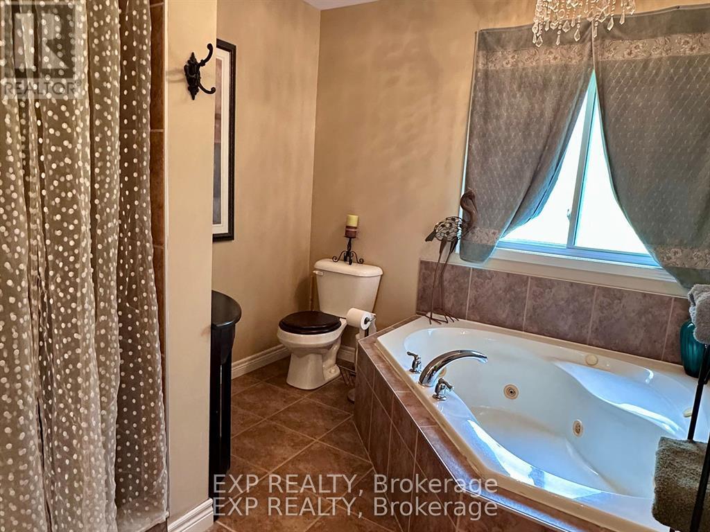 2011 Main Street, Norfolk, Ontario  N0E 1X0 - Photo 29 - X12537570