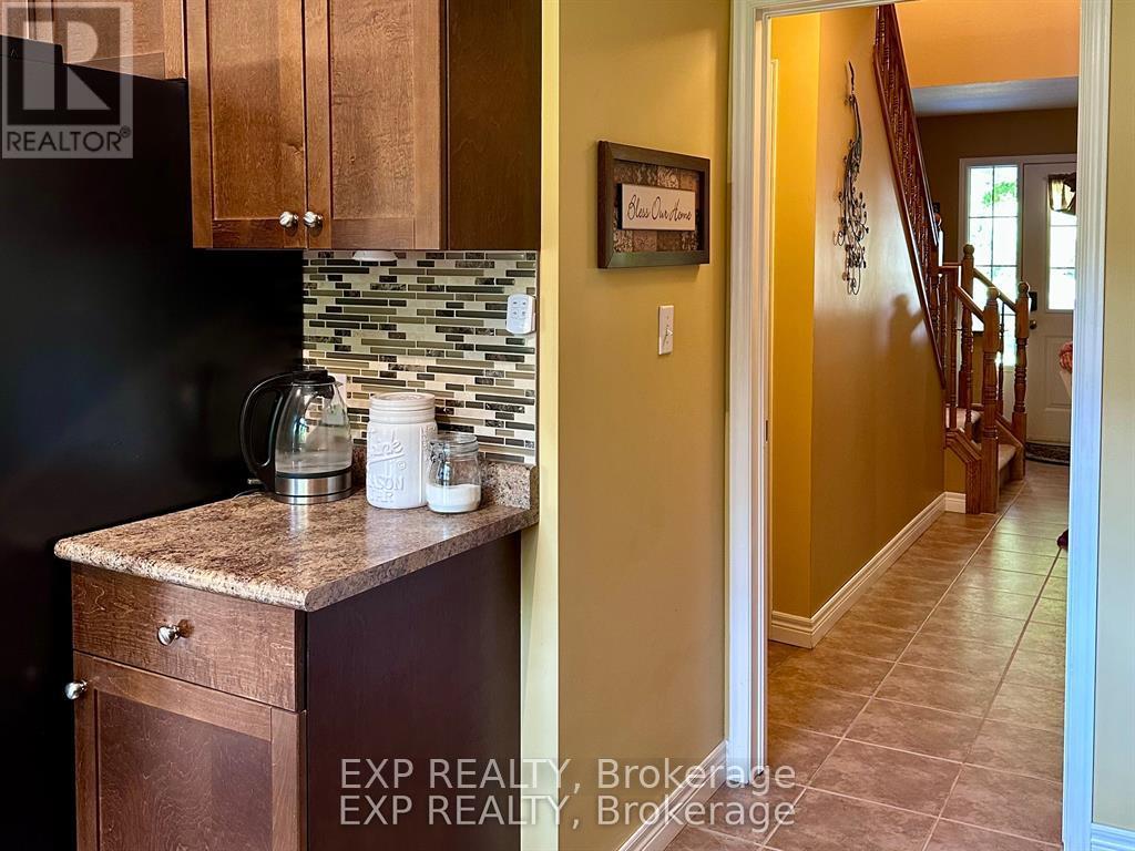 2011 Main Street, Norfolk, Ontario  N0E 1X0 - Photo 8 - X12537570