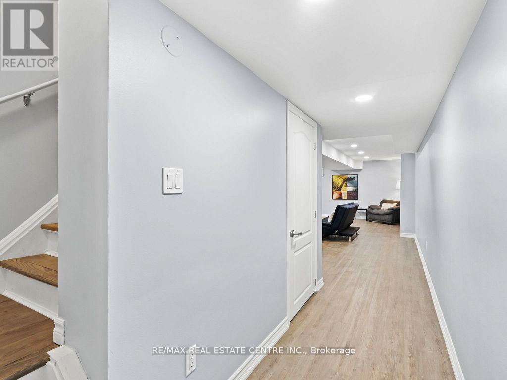 27 Martell Gate, Aurora, Ontario  L4G 0B9 - Photo 35 - N12427581