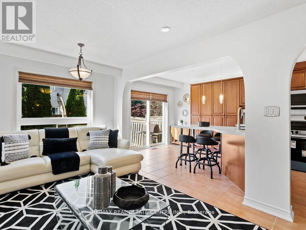 27 Martell Gate, Aurora, Ontario  L4G 0B9 - Photo 15 - N12427581