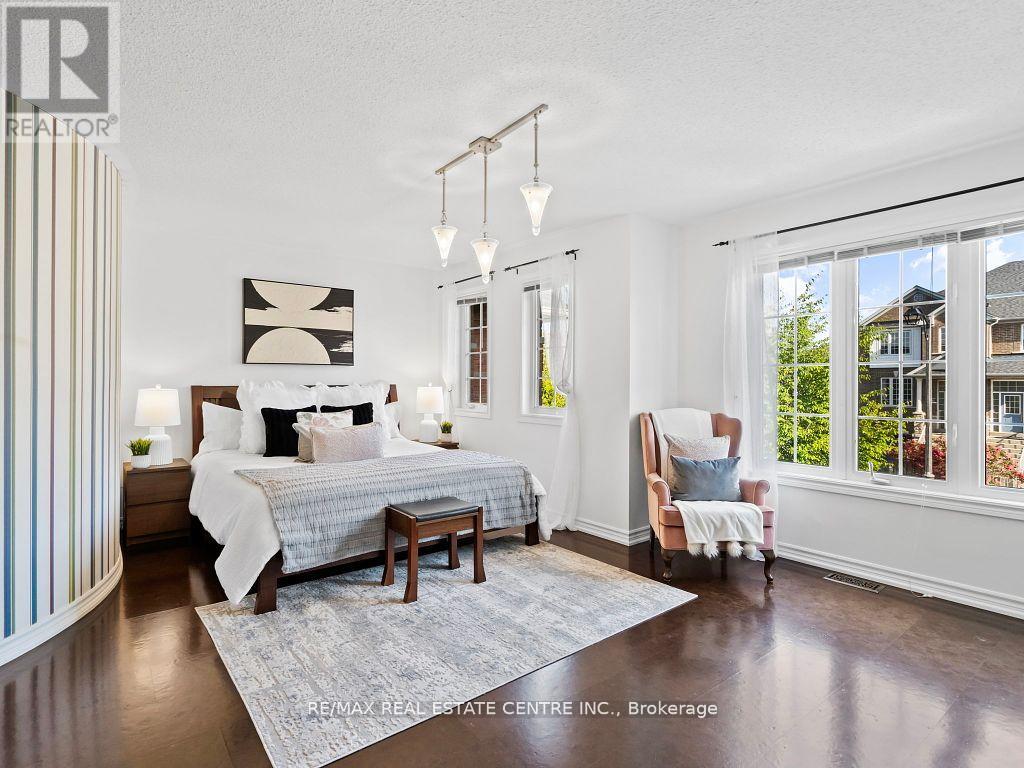 27 Martell Gate, Aurora, Ontario  L4G 0B9 - Photo 18 - N12427581