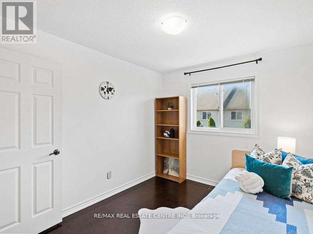 27 Martell Gate, Aurora, Ontario  L4G 0B9 - Photo 32 - N12427581