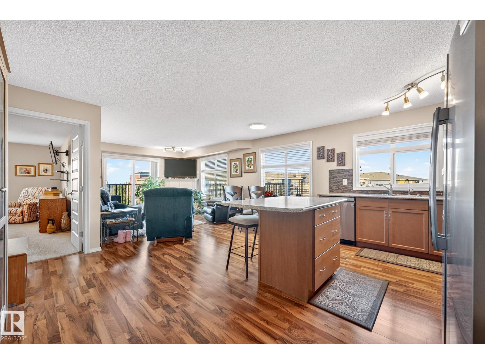 #402 6070 Schonsee Wy Nw, Edmonton, Alberta  T5Z 0G8 - Photo 5 - E4465455