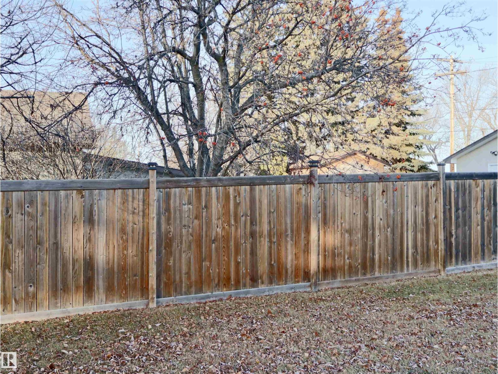 4604 54 Ave, Barrhead, Alberta  T7N 1K7 - Photo 4 - E4465458