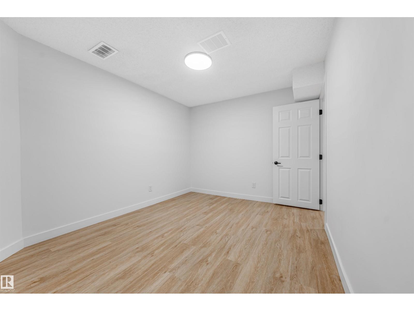 6030 Mill Woods Rd S Nw, Edmonton, Alberta  T6L 1N5 - Photo 34 - E4465459