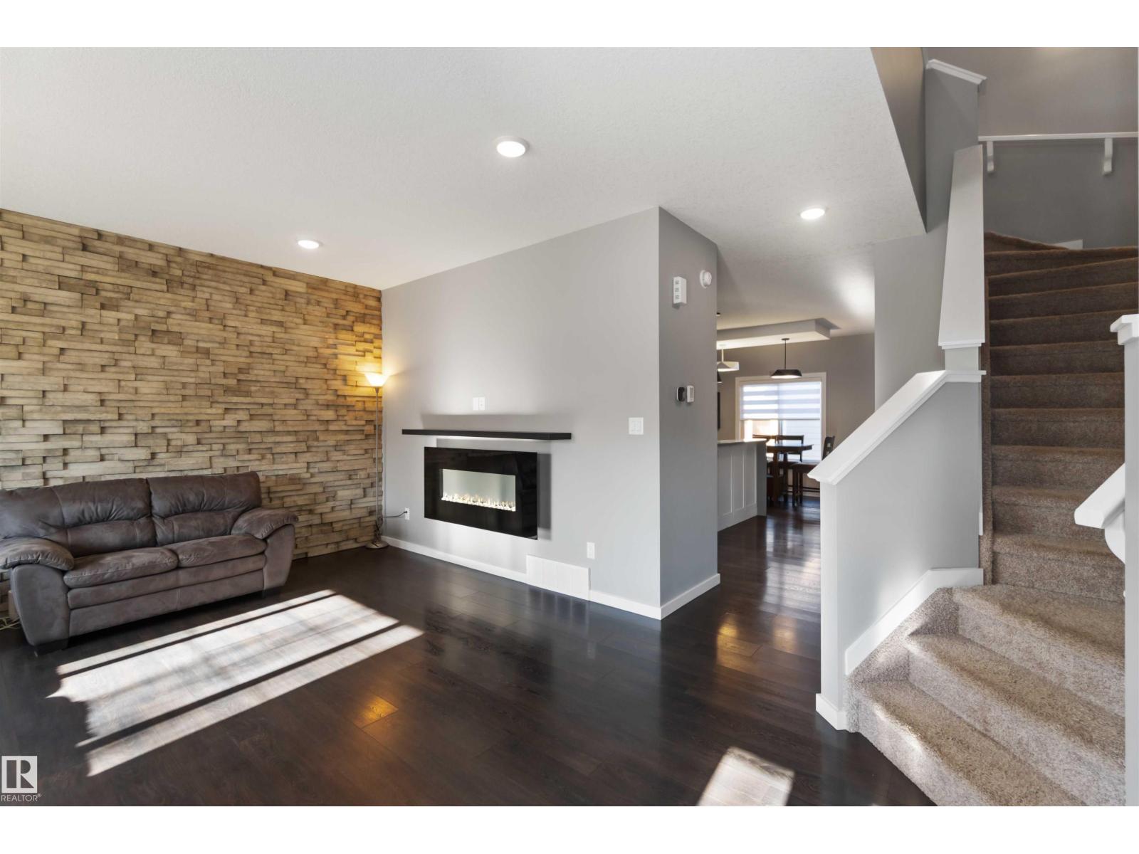 2122 Glenridding Wy Sw, Edmonton, Alberta  T6W 2H4 - Photo 3 - E4465460