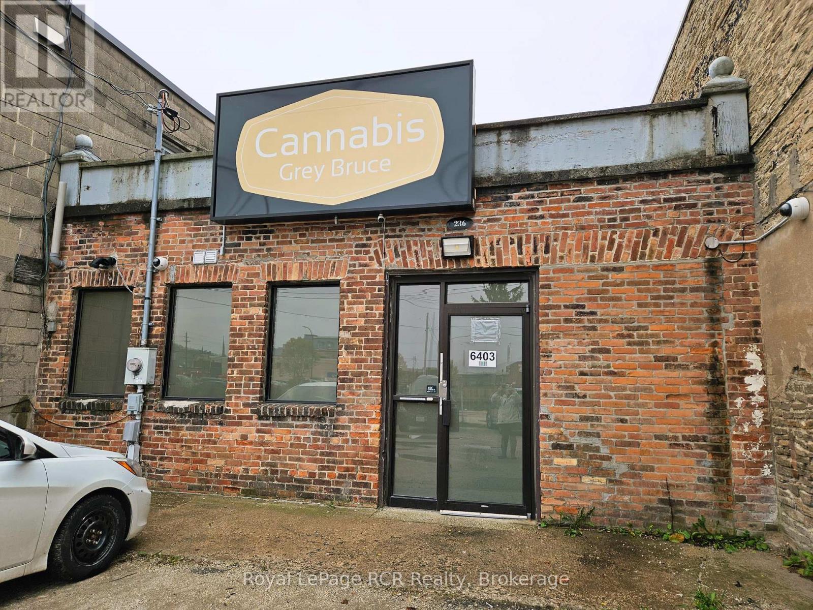 236 8th Street E, Owen Sound, Ontario N4K 1L1 - Photo 3 - X12537668