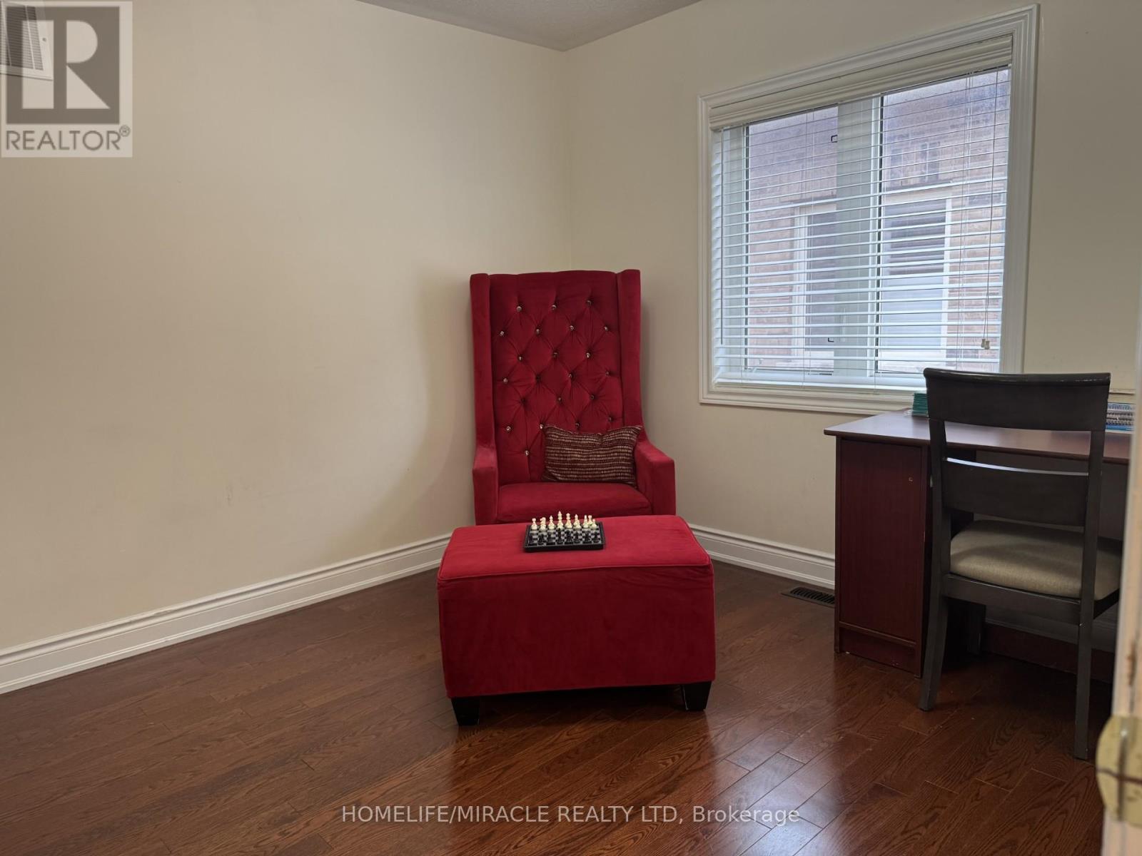 1 Orangeblossom Trail, Brampton, Ontario L6X 3B4 - Photo 11 - W12499380