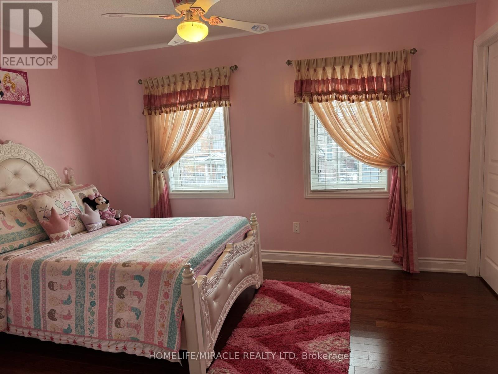 1 Orangeblossom Trail, Brampton, Ontario L6X 3B4 - Photo 10 - W12499380