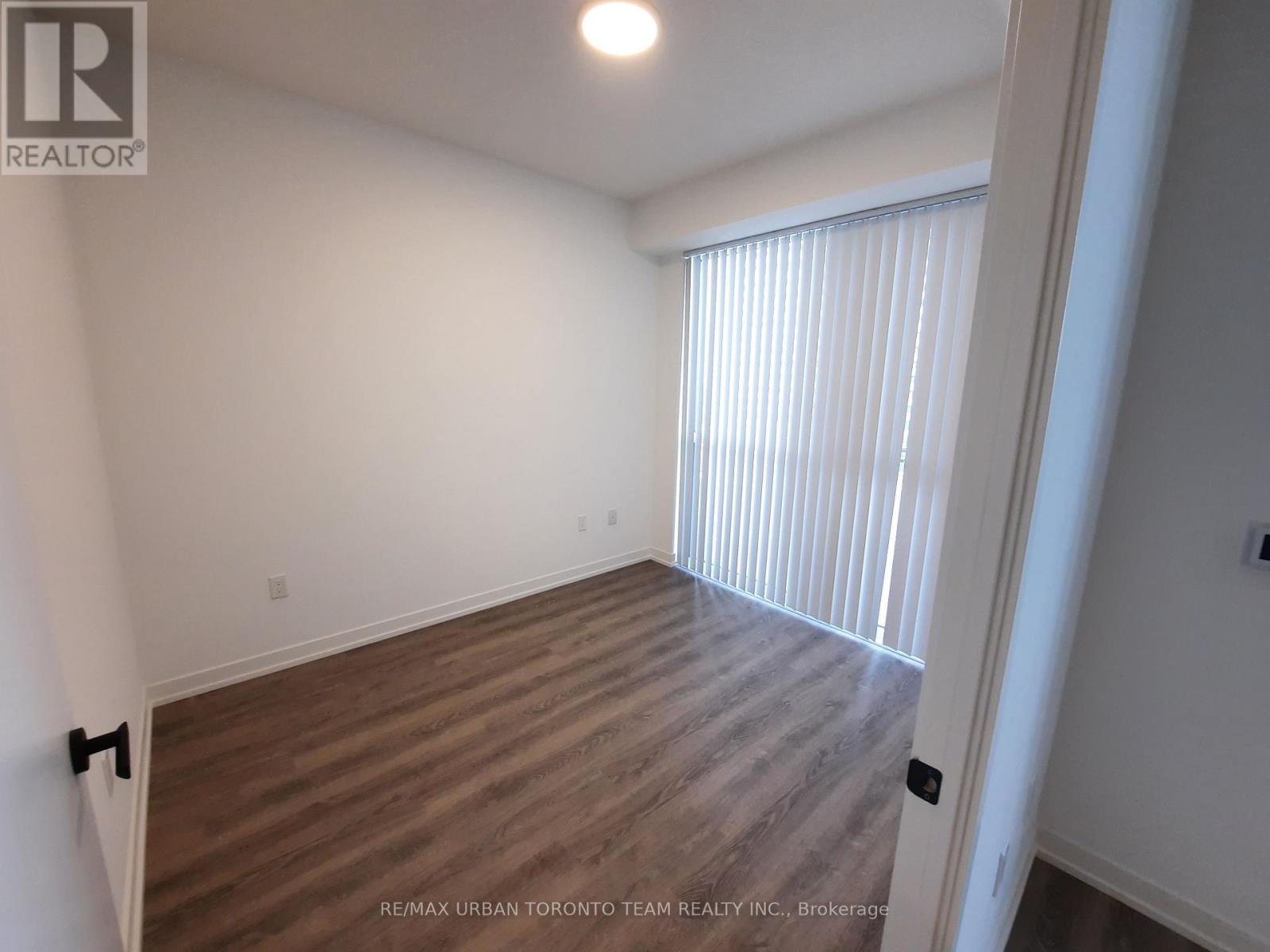 915 - 8 Interchange Way, Vaughan, Ontario  L4K 5Z7 - Photo 7 - N12537398