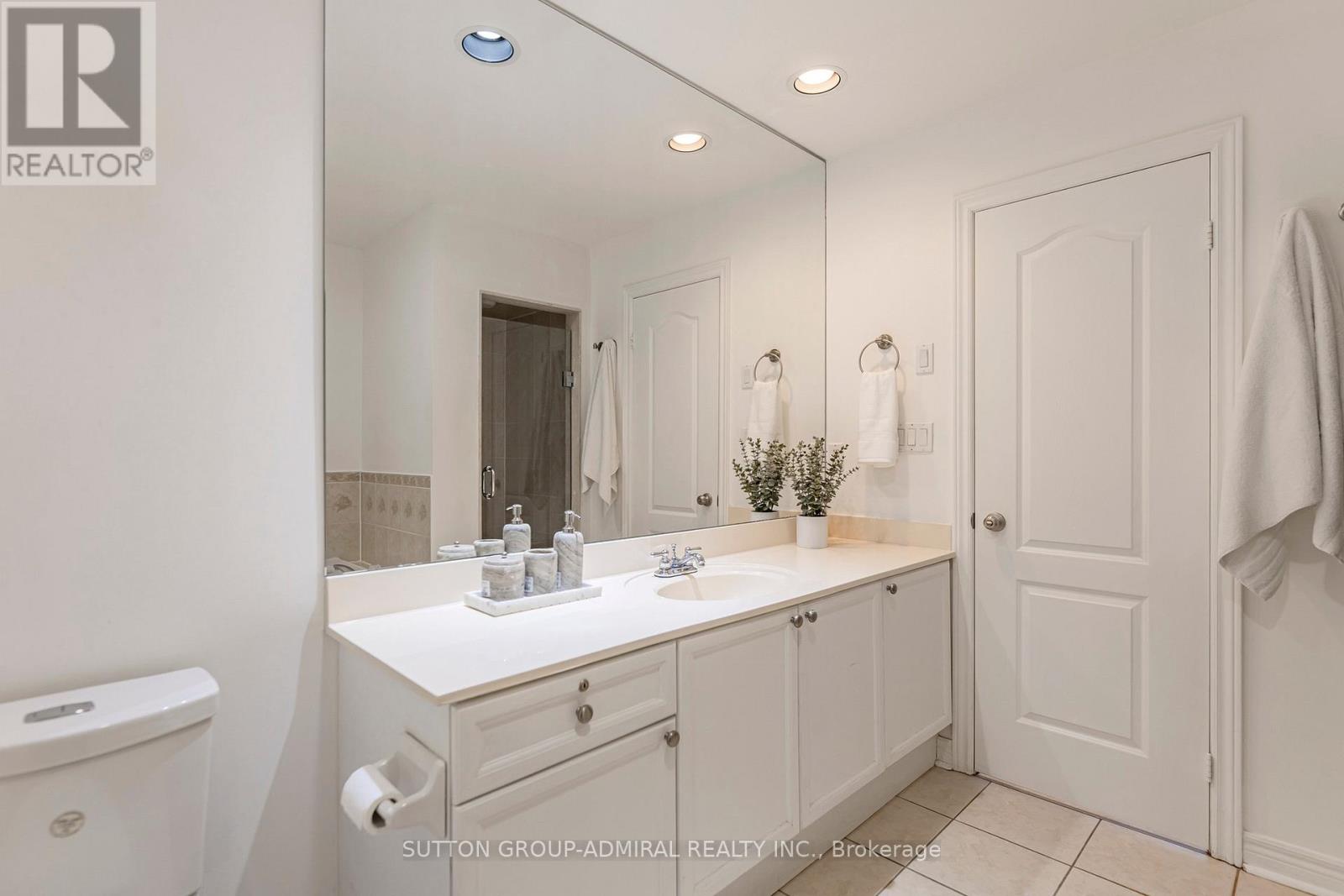 51 Abbeywood Gate W, Vaughan, Ontario  L4J 8P1 - Photo 17 - N12537402