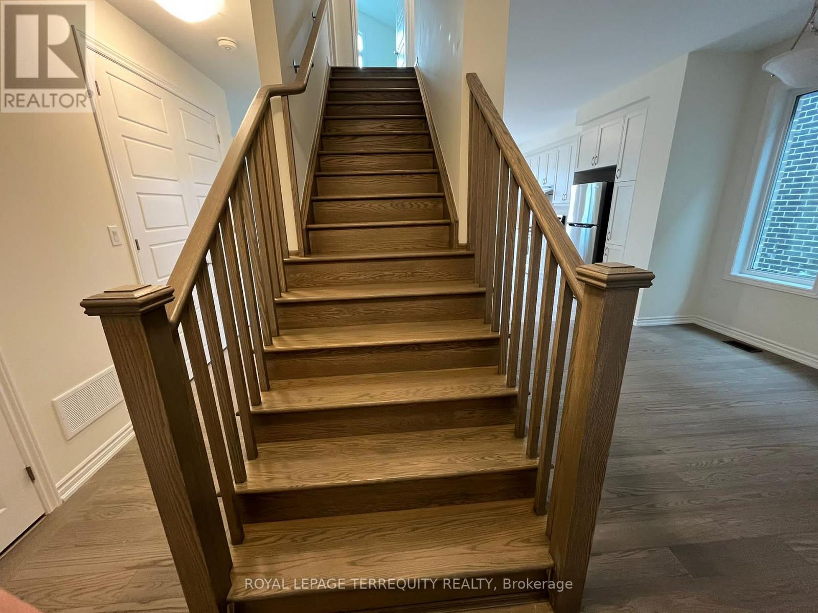 69 Therma Crescent, Markham, Ontario  L6C 3K9 - Photo 12 - N12537426