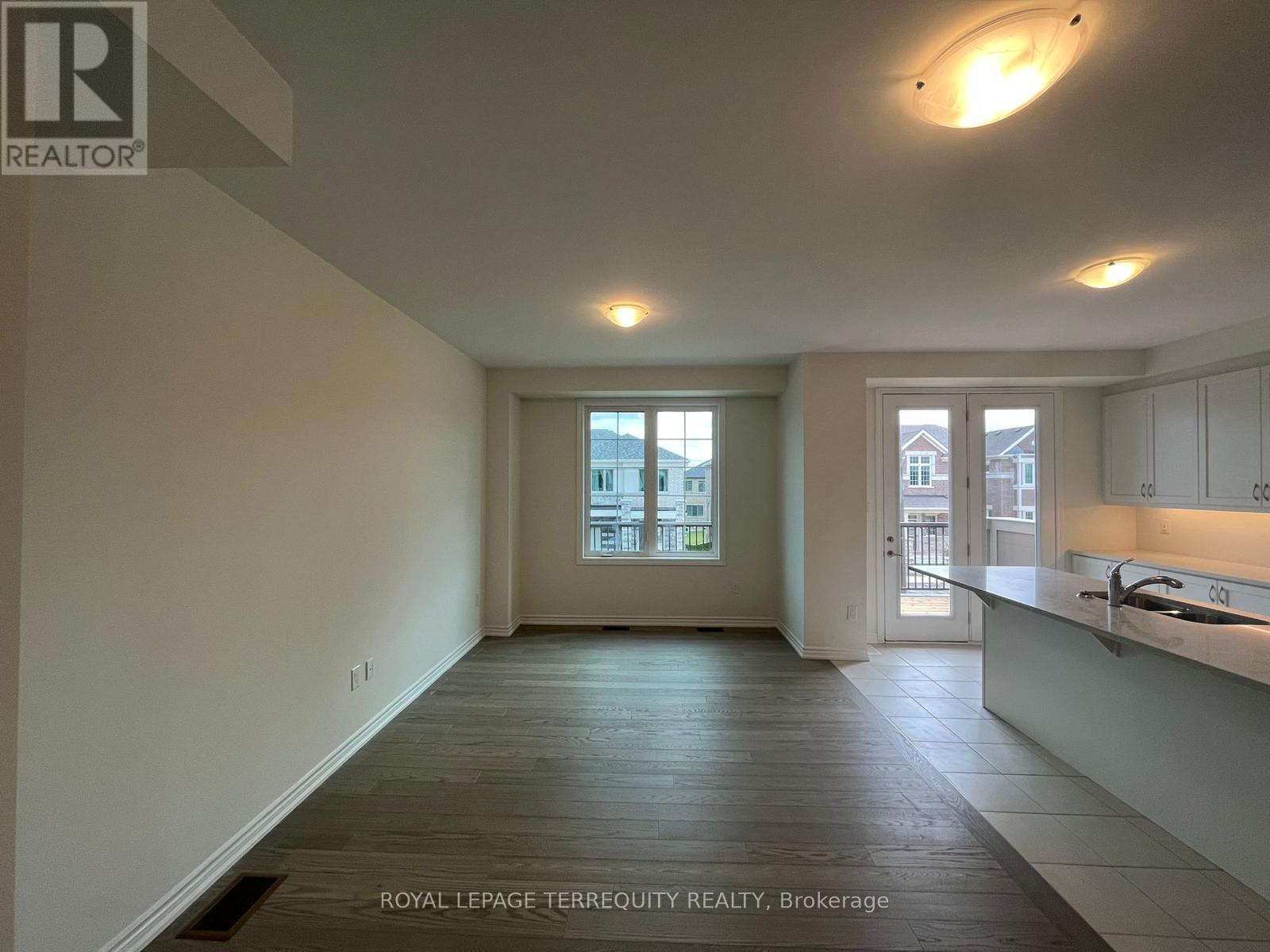 69 Therma Crescent, Markham, Ontario  L6C 3K9 - Photo 6 - N12537426