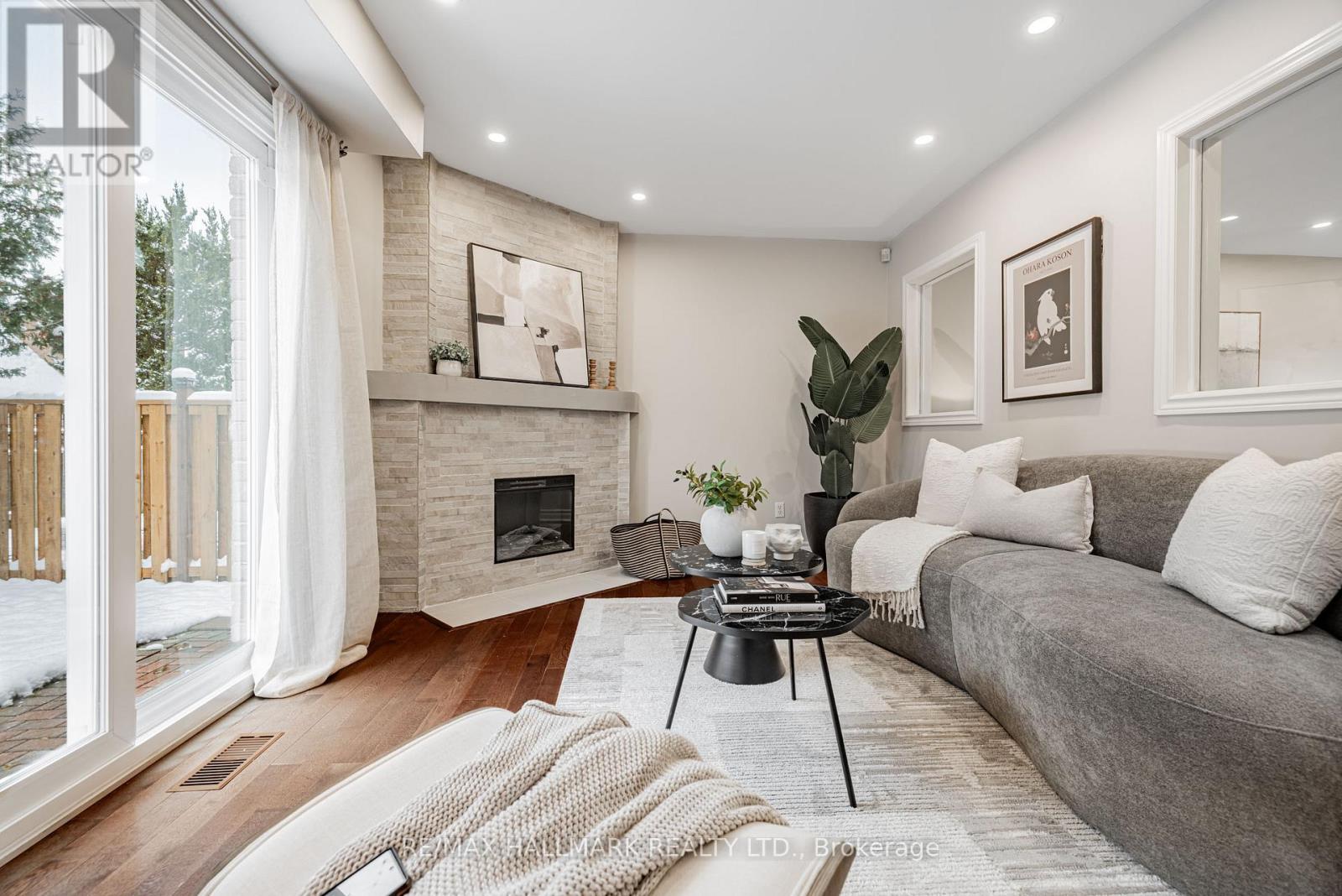 29 Canterbury Court, Richmond Hill, Ontario  L4C 8E4 - Photo 14 - N12537430